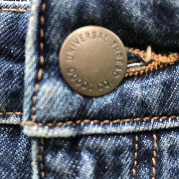 Universal Thread | Cropped denim | size 24 - Picture 3 of 8